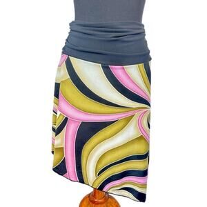 Stylish Women's Swirl Print Skirt by Lila's Closet Large